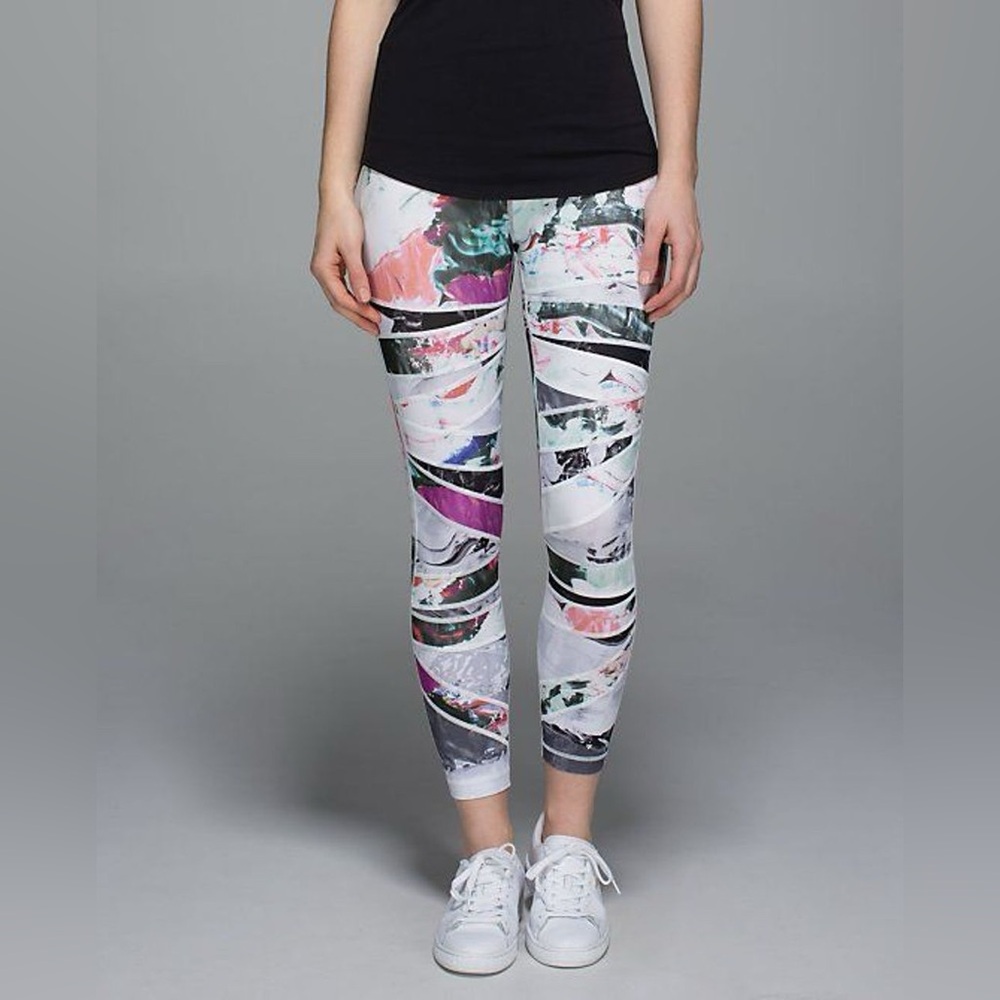 Lululemon High Times Pigment Wave Leggings.